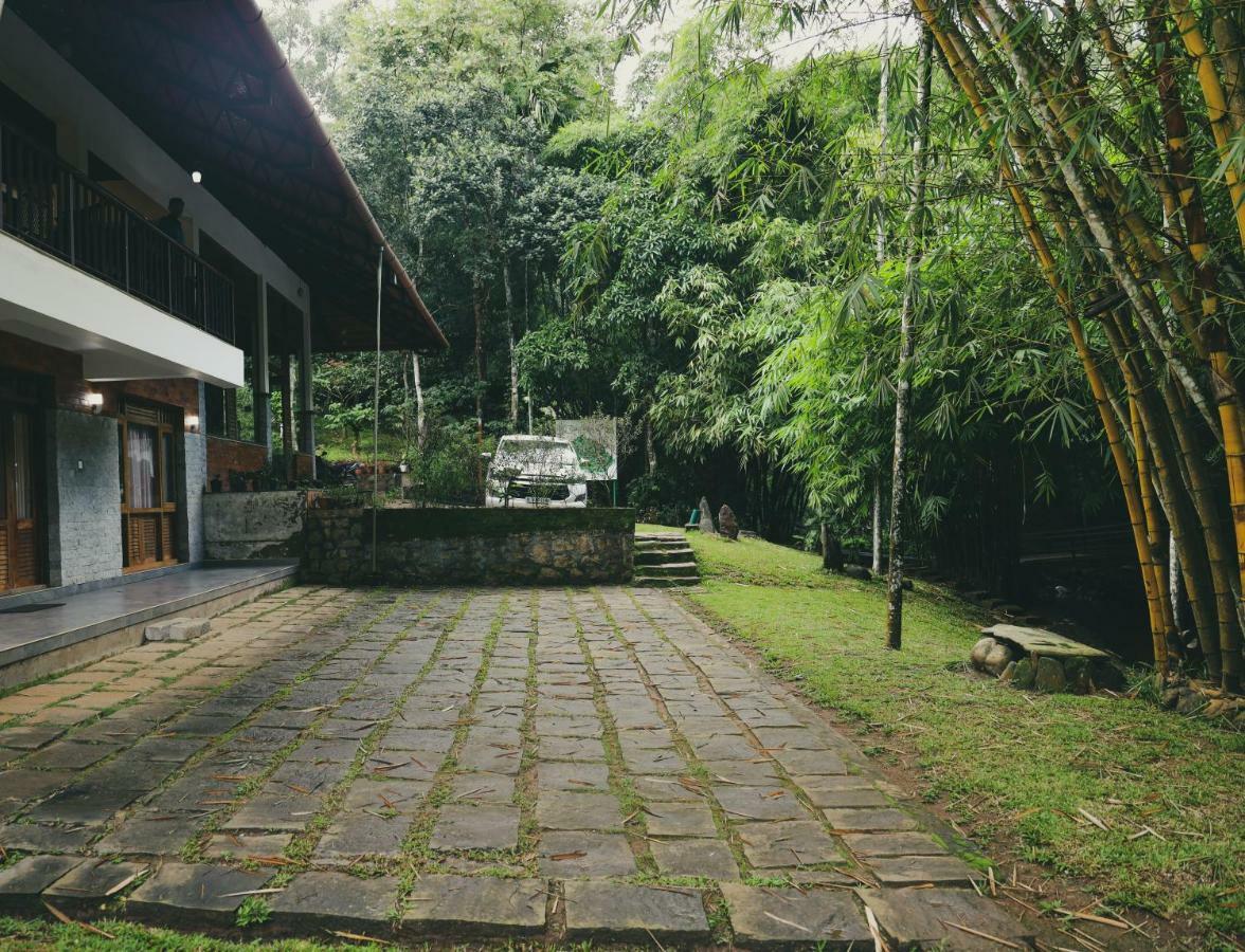 Bamboo Creek Resort Vaduvanchal Exterior photo